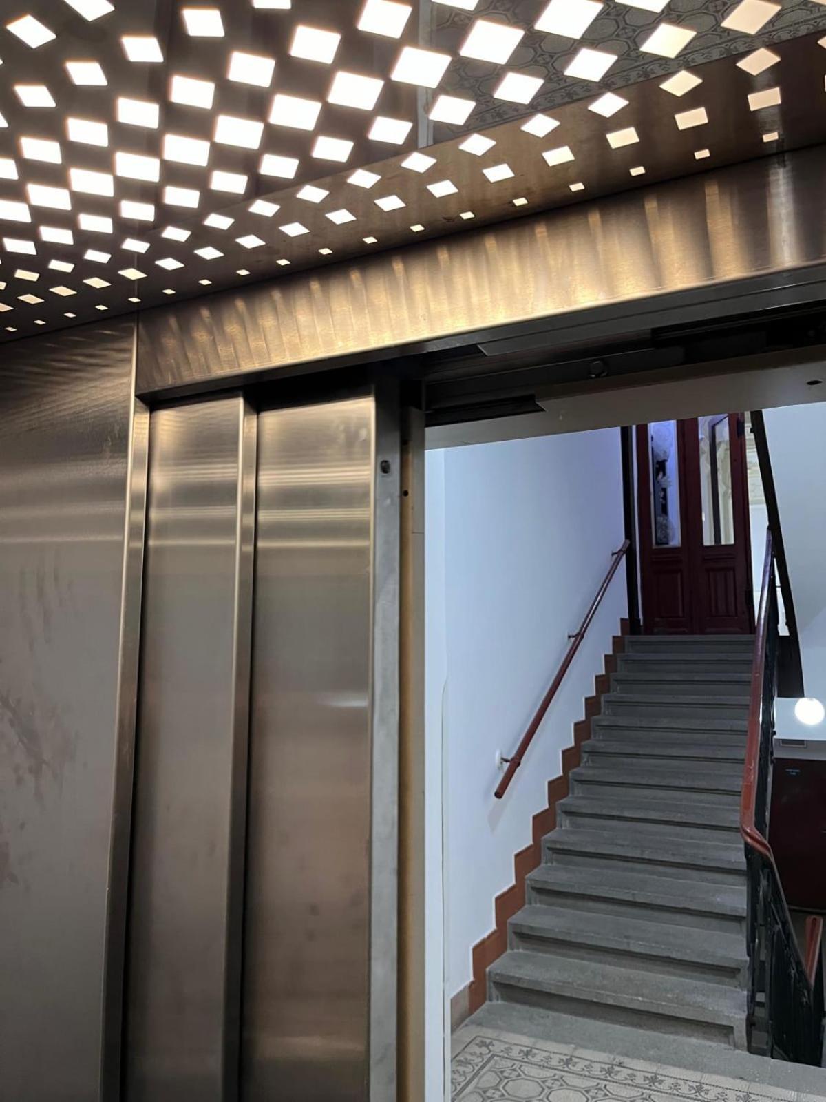 Comfortable And Cosy Apt A Few Steps From Dancing House And Naplavka Dance Praag Buitenkant foto