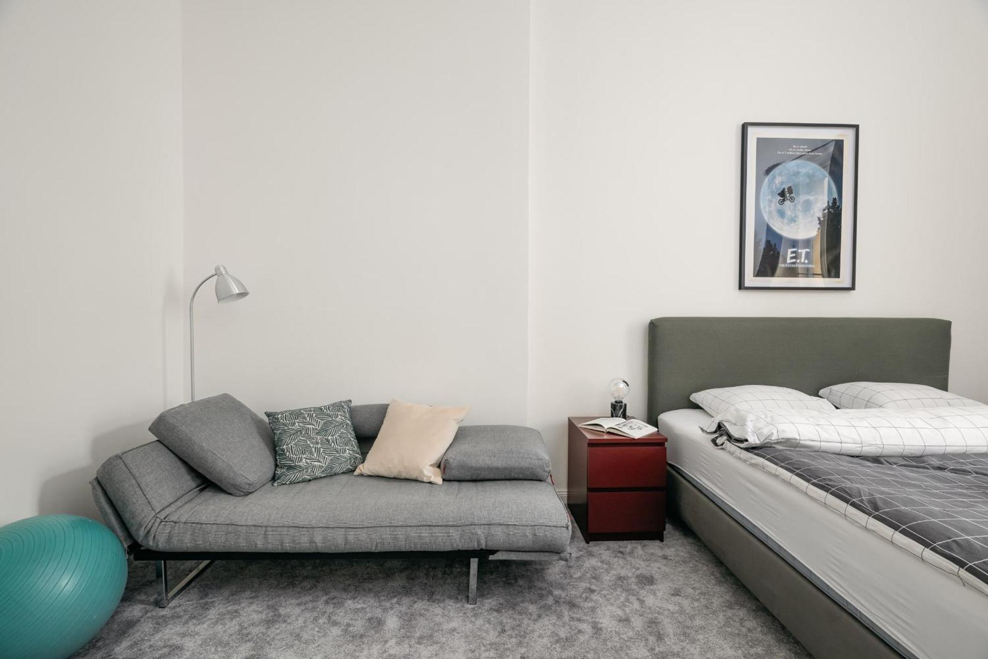Comfortable And Cosy Apt A Few Steps From Dancing House And Naplavka Dance Praag Buitenkant foto